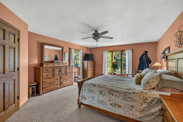 5836 Oakdale COURT, Grafton, WI 53024