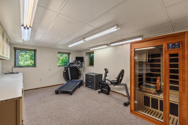 5836 Oakdale COURT, Grafton, WI 53024