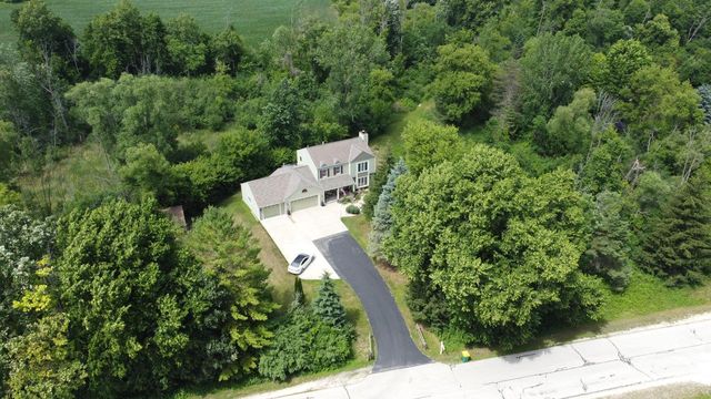 5836 Oakdale COURT, Grafton, WI 53024