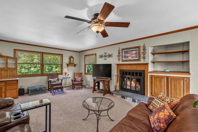 5836 Oakdale COURT, Grafton, WI 53024
