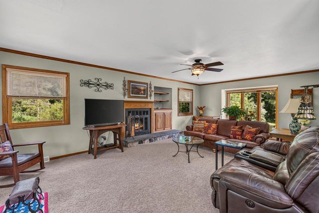 5836 Oakdale COURT, Grafton, WI 53024
