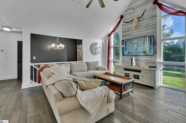33 Souther Road, Hendersonville, NC 28732