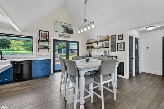 33 Souther Road, Hendersonville, NC 28732