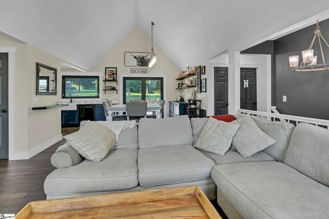 33 Souther Road, Hendersonville, NC 28732