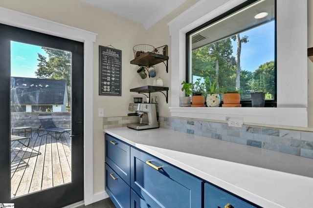 33 Souther Road, Hendersonville, NC 28732