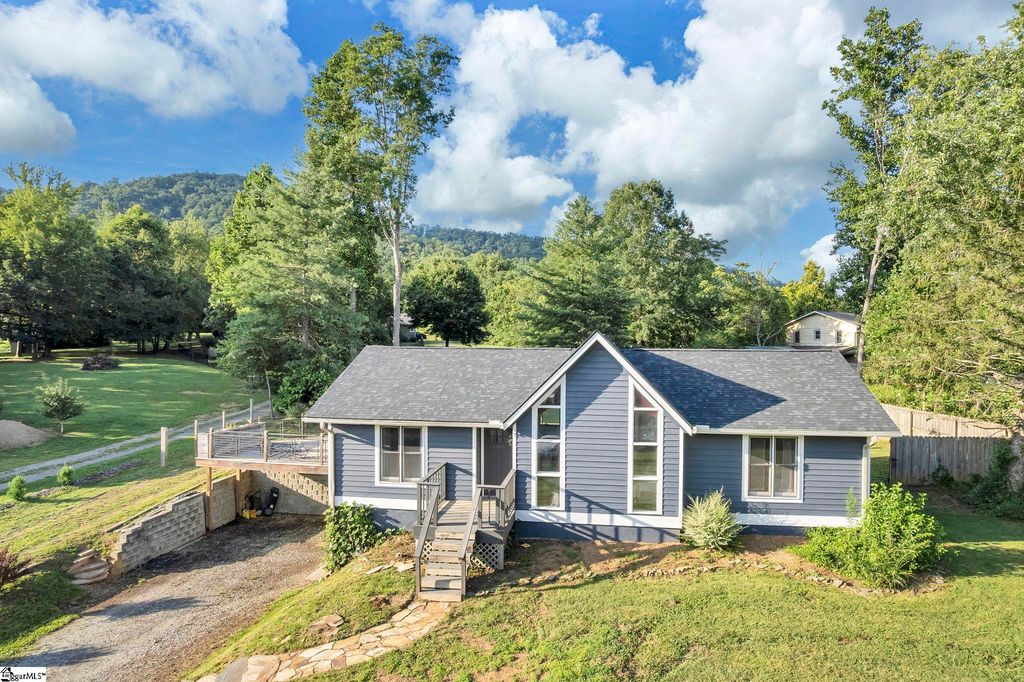 33 Souther Road, Hendersonville, NC 28732