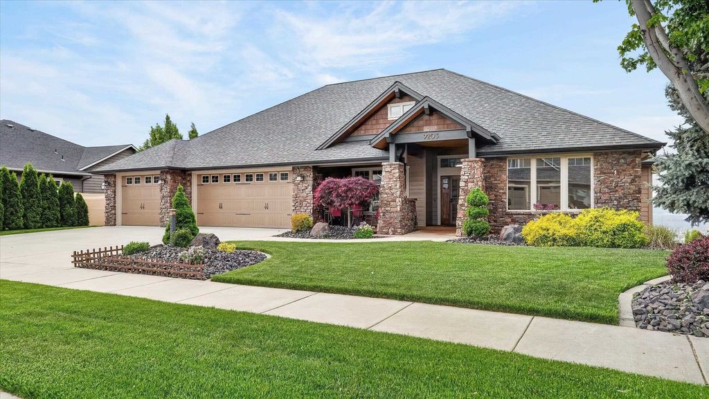 9203 N Scarlet Sky Dr, Spokane, WA 99208 photo 2