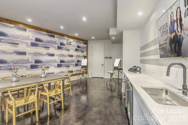 11936 N Community House Road B3, Charlotte, NC 28277