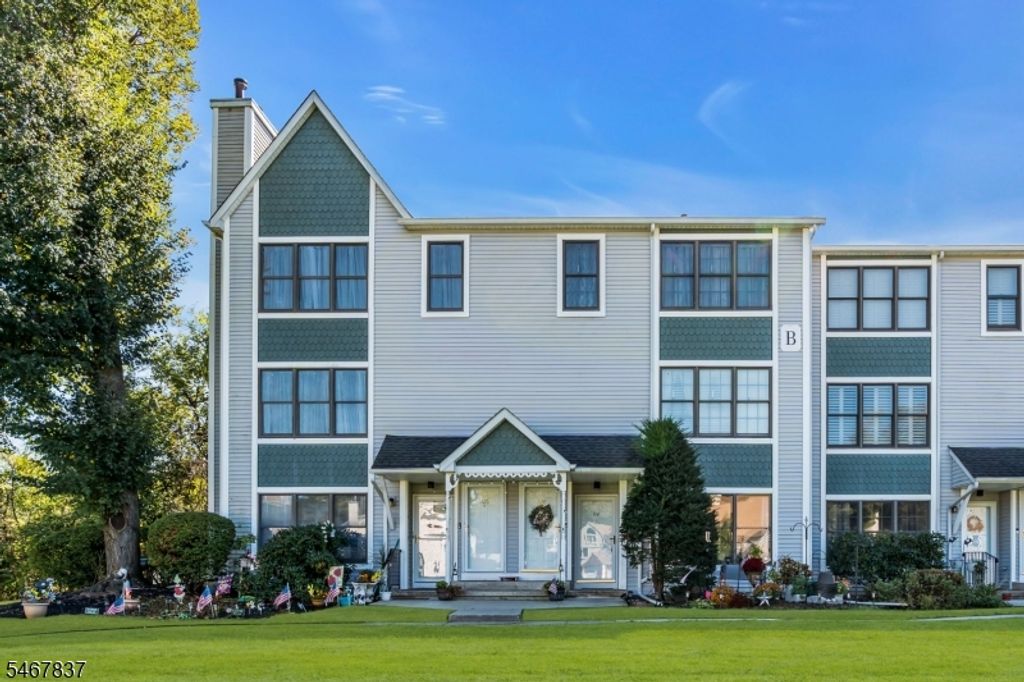 94 Heritage Lane 94, Hamburg Boro, NJ 07419 — exterior