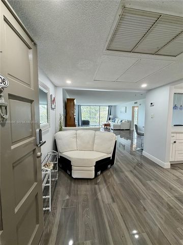 2681 S Course Dr 406, Pompano Beach, FL 33069