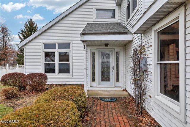 33 Rockefeller Boulevard, East Greenbush, NY 12144