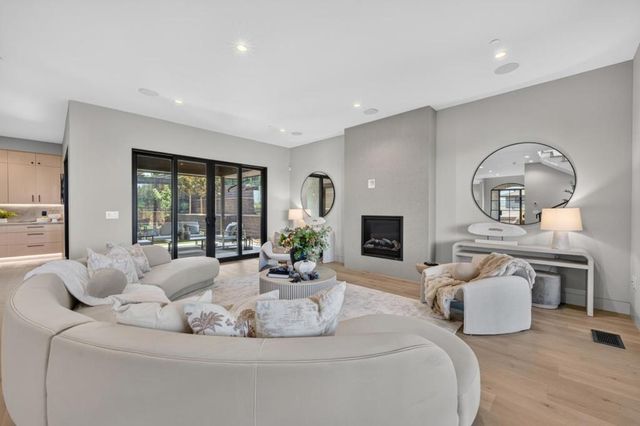 103 Sporleder Court, Los Gatos, CA 95032