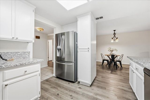 1117 Ravine View Dr, Roseville, CA 95661