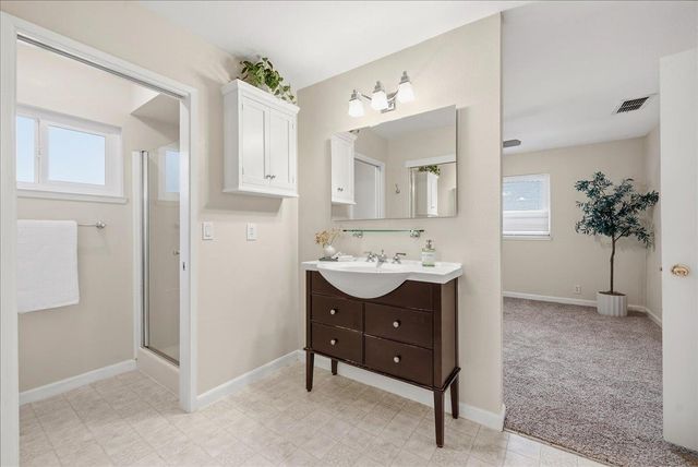 1117 Ravine View Dr, Roseville, CA 95661