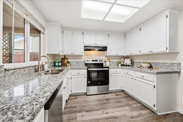 1117 Ravine View Dr, Roseville, CA 95661