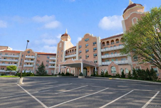 2 Richmond Road 2A, Lido Beach, NY 11561