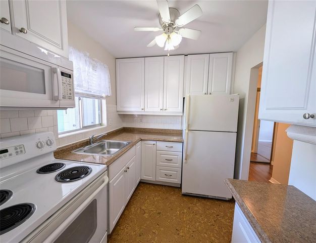 1840 SUNNY DRIVE D-36, Bradenton, FL 34207