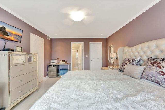 300 Diplomat Pkwy 606, Hallandale Beach, FL 33009