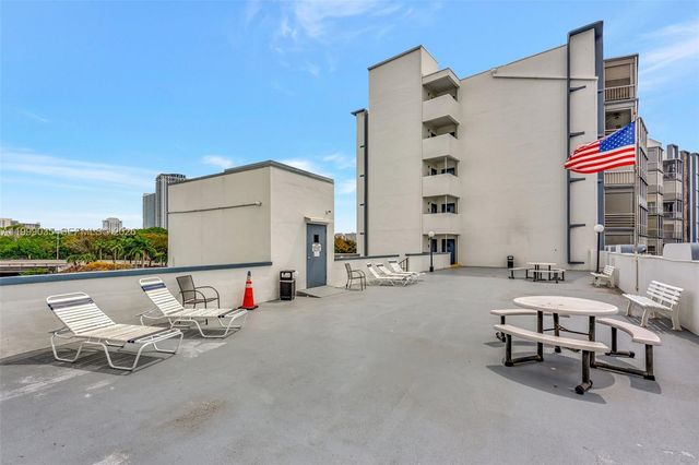 300 Diplomat Pkwy 606, Hallandale Beach, FL 33009