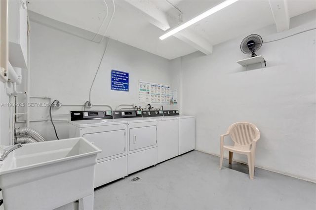 300 Diplomat Pkwy 606, Hallandale Beach, FL 33009