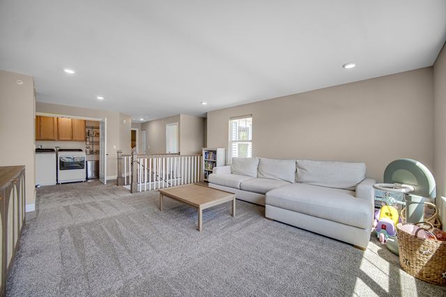 15502 W Springdale Drive, Lockport, IL 60441