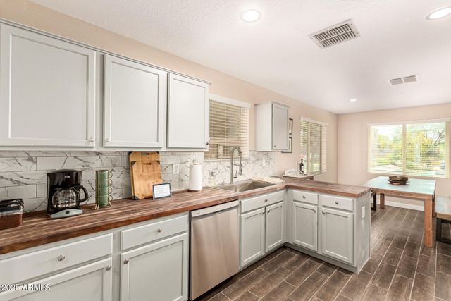 4582 E JADEITE Drive, San Tan Valley, AZ 85143