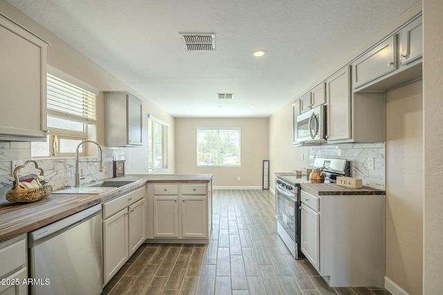 4582 E JADEITE Drive, San Tan Valley, AZ 85143