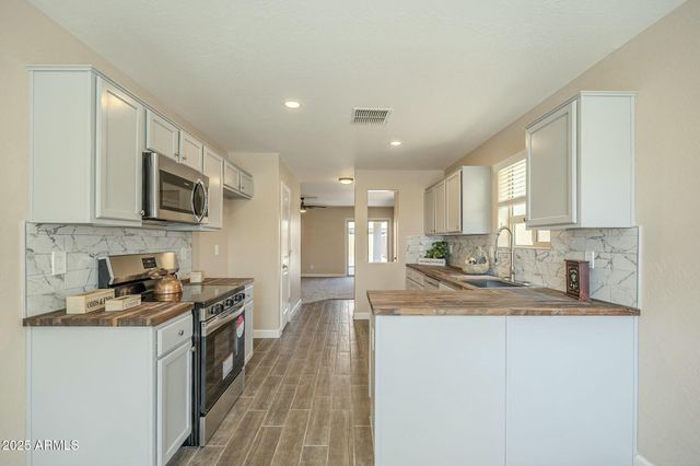 4582 E JADEITE Drive, San Tan Valley, AZ 85143