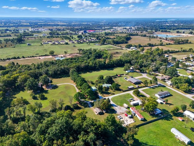 63176 E 282 Road, Grove, OK 74344