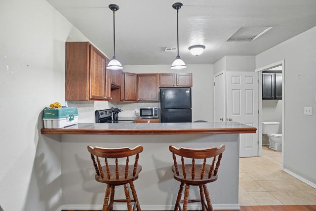 63176 E 282 Road, Grove, OK 74344