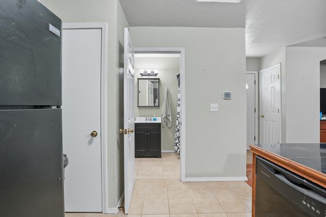 63176 E 282 Road, Grove, OK 74344