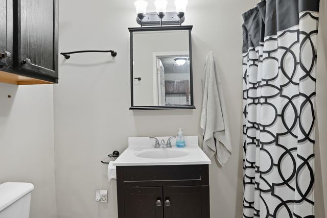 63176 E 282 Road, Grove, OK 74344