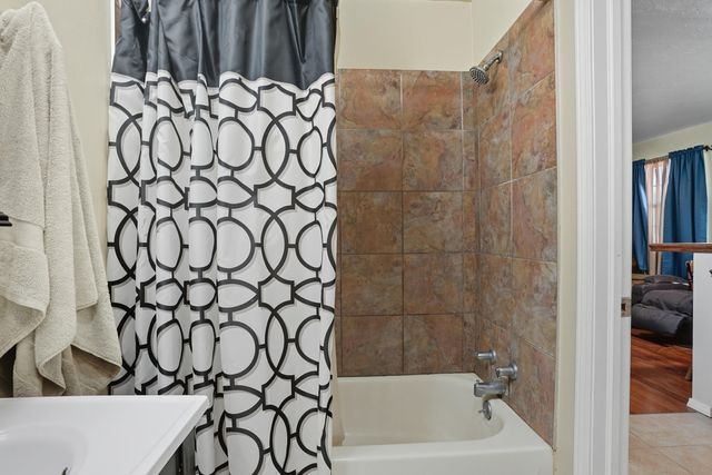 63176 E 282 Road, Grove, OK 74344