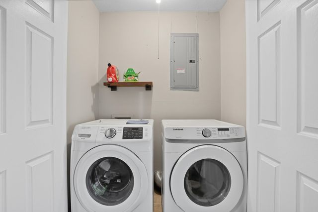 63176 E 282 Road, Grove, OK 74344