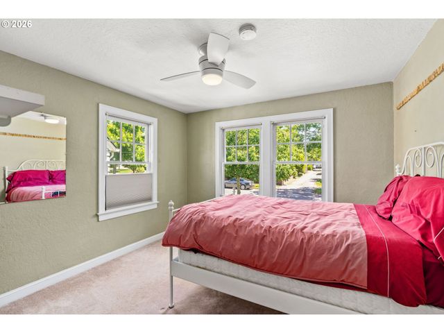 1960 ALDER St, Eugene, OR 97405