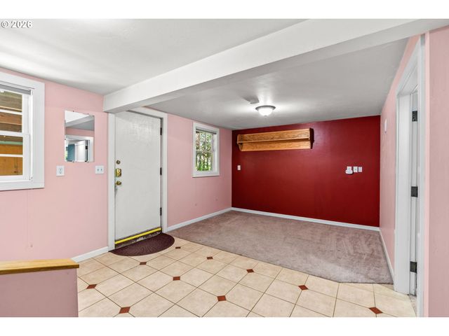 1960 ALDER St, Eugene, OR 97405