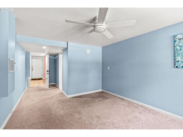 1960 ALDER St, Eugene, OR 97405