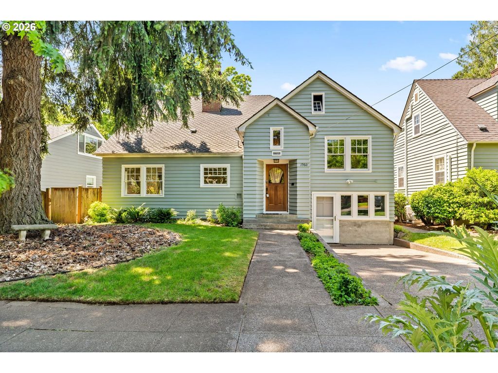 1960 ALDER St, Eugene, OR 97405