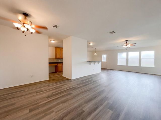 506 Gettysburg LOOP, Elgin, TX 78621