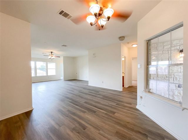 506 Gettysburg LOOP, Elgin, TX 78621