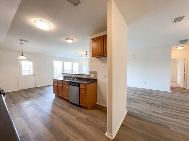 506 Gettysburg LOOP, Elgin, TX 78621