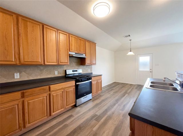 506 Gettysburg LOOP, Elgin, TX 78621