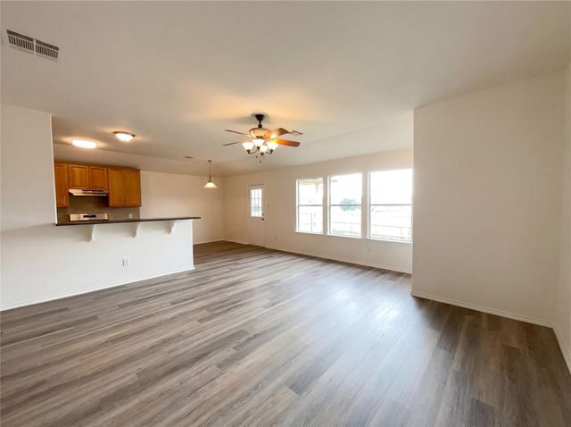 506 Gettysburg LOOP, Elgin, TX 78621