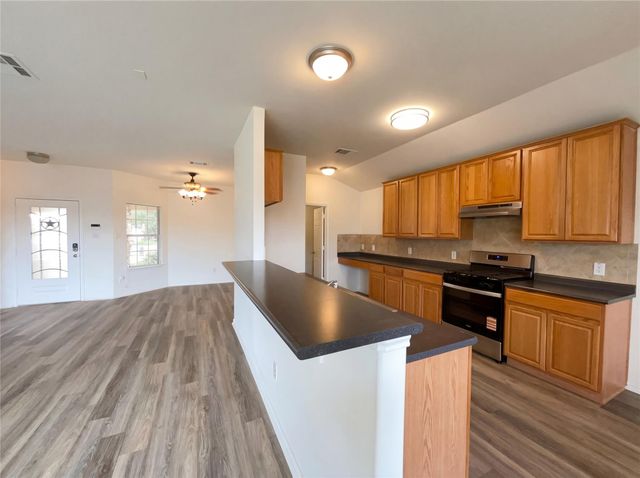 506 Gettysburg LOOP, Elgin, TX 78621