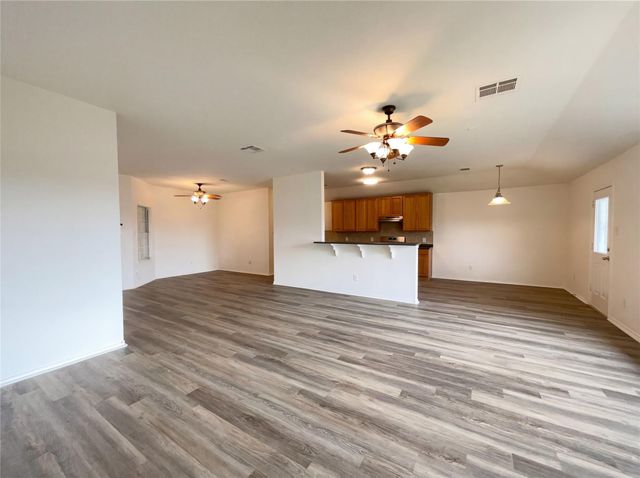 506 Gettysburg LOOP, Elgin, TX 78621