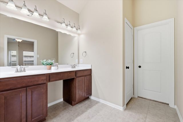 3204 Capetown Drive, Denton, TX 76208