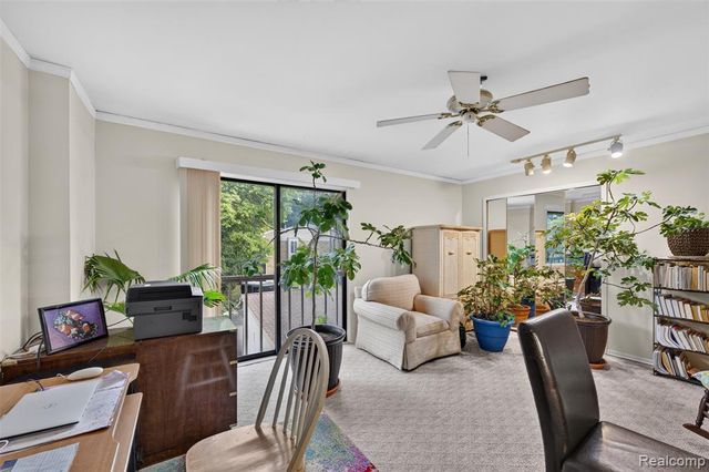 1439 Oakbrook, Rochester Hills, MI 48307