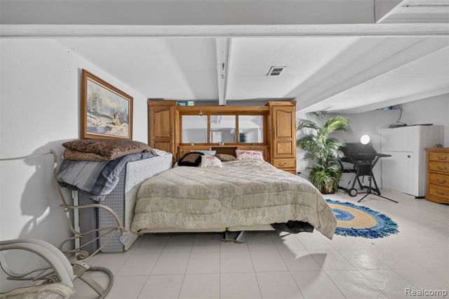 1439 Oakbrook, Rochester Hills, MI 48307
