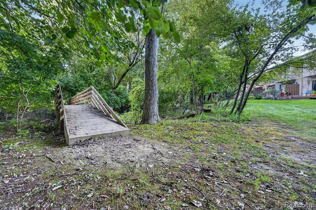 1439 Oakbrook, Rochester Hills, MI 48307