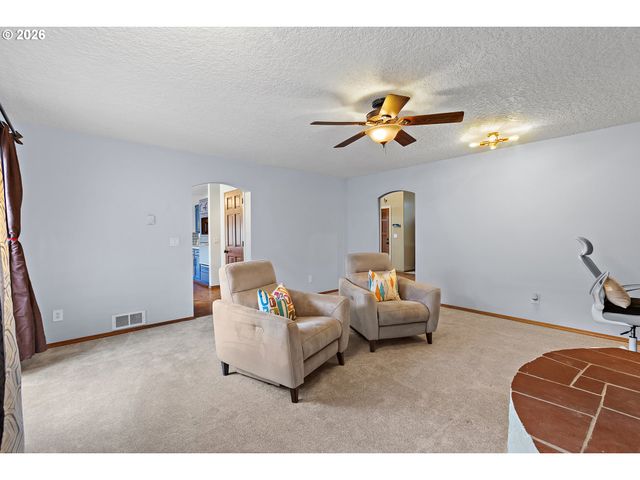 6850 Sw 184TH Ave, Beaverton, OR 97007